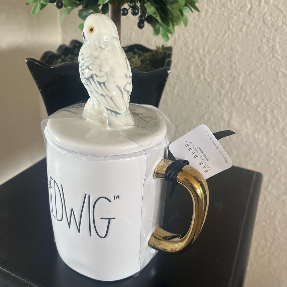 Rae Dunn x Harry Potter HEDWIG Mug - Picture 3 of 8